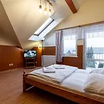 Gosciniec Beskidzki Bed & Breakfast 3*