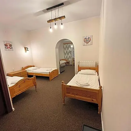Gosciniec Beskidzki Bed & Breakfast 3*